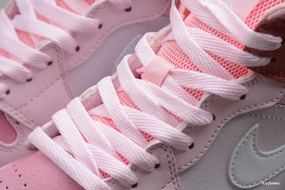 CW5379-600 Pink Air CW5379-600 (W) Jordan 1 Mid Digital 0515